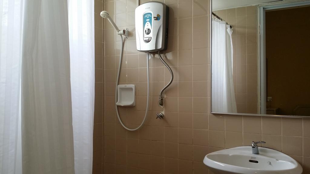 Jean Cleancomfy Near Batu Feringgi