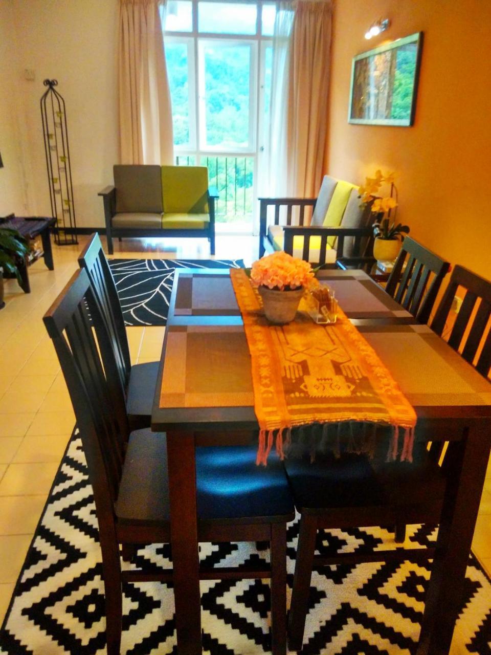 Jean Cleancomfy Near Apartemen