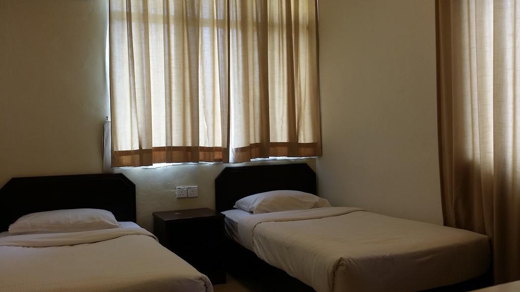 Jean Cleancomfy Near Apartment Batu Ferringhi