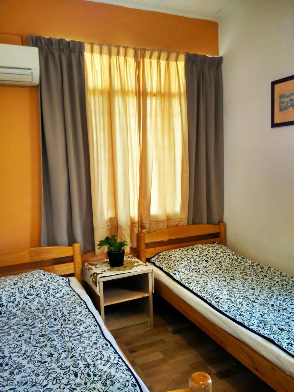 Jean Cleancomfy Near Apartment *